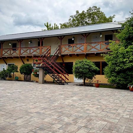 Мотель Ріта Beregovo Exterior foto