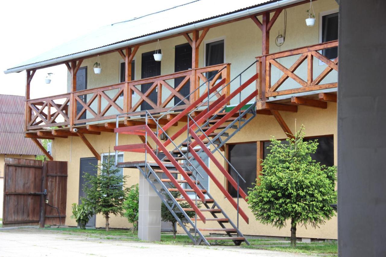 Мотель Ріта Beregovo Exterior foto
