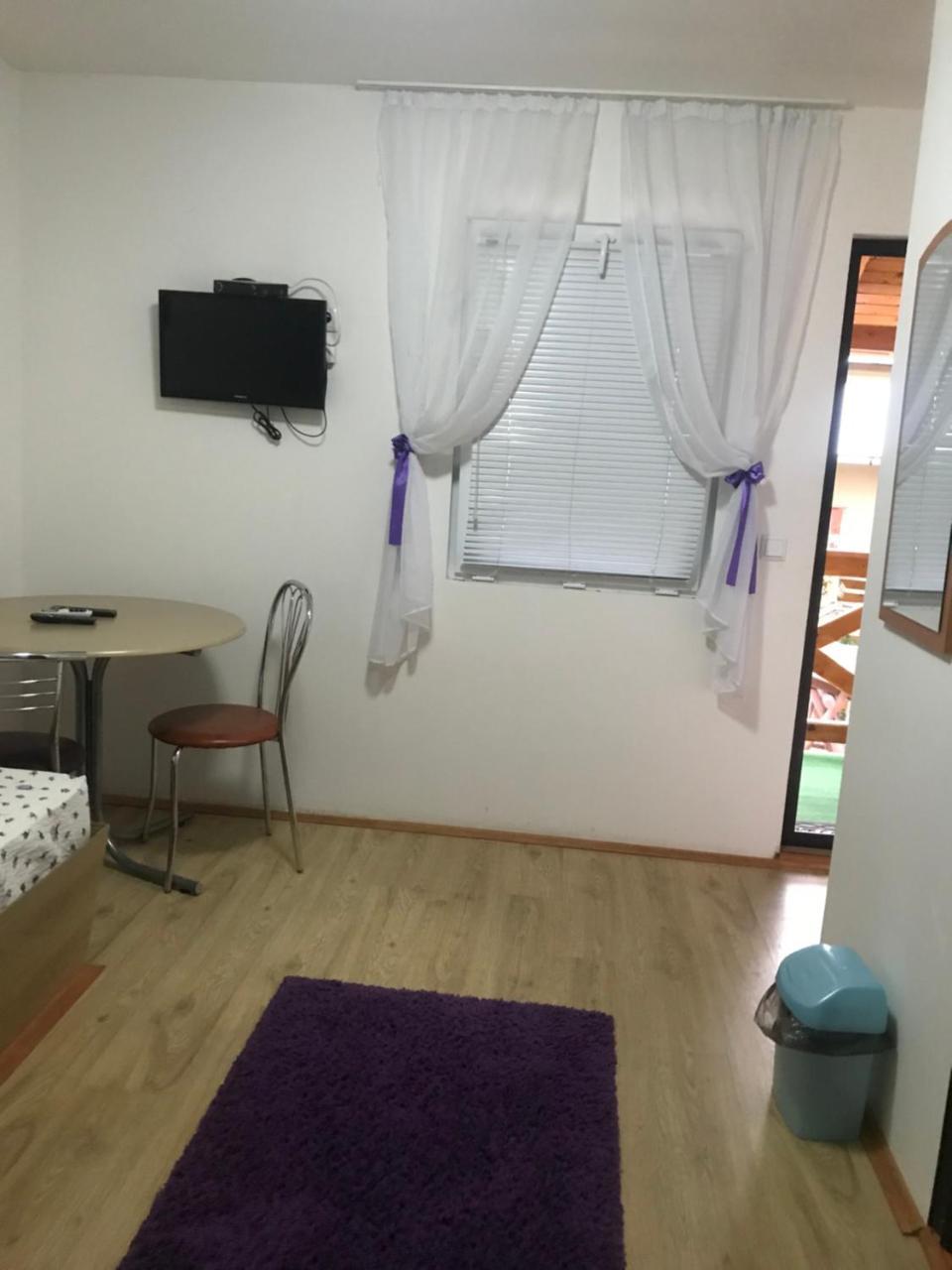 Мотель Ріта Beregovo Exterior foto